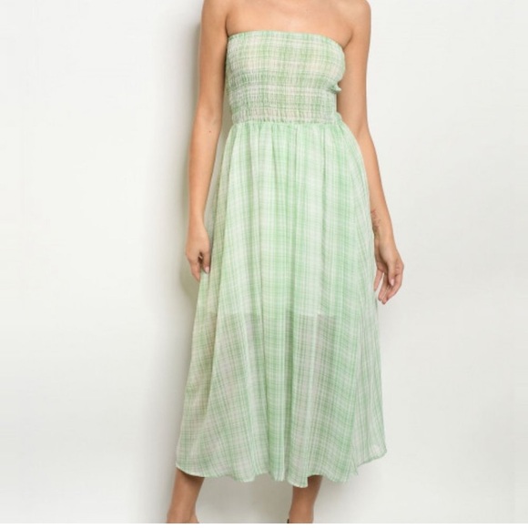 Dresses & Skirts - Green Checked Maxi Dress